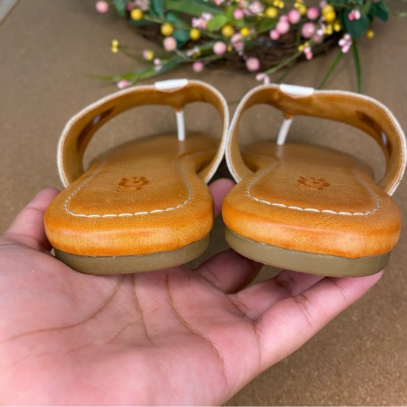 Ugg Carey Flip Flop Leather Sandals Size 6 - Picture 9 of 16